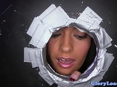Das exotisches Luder geht am Glory Hole steil